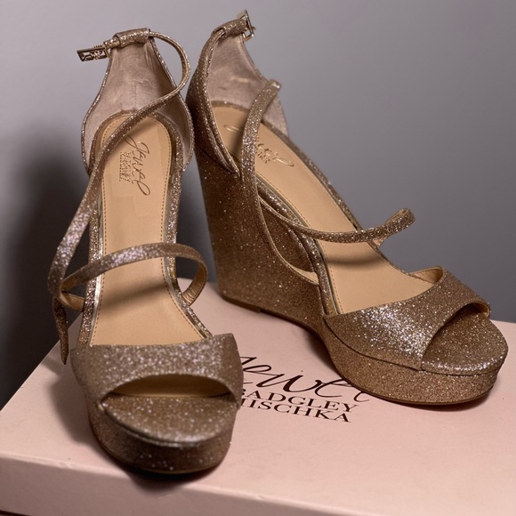 Jewel Badgley Mischka Gold Evening Wedge Sandals (sparkly/metallic) - Picture 3 of 5